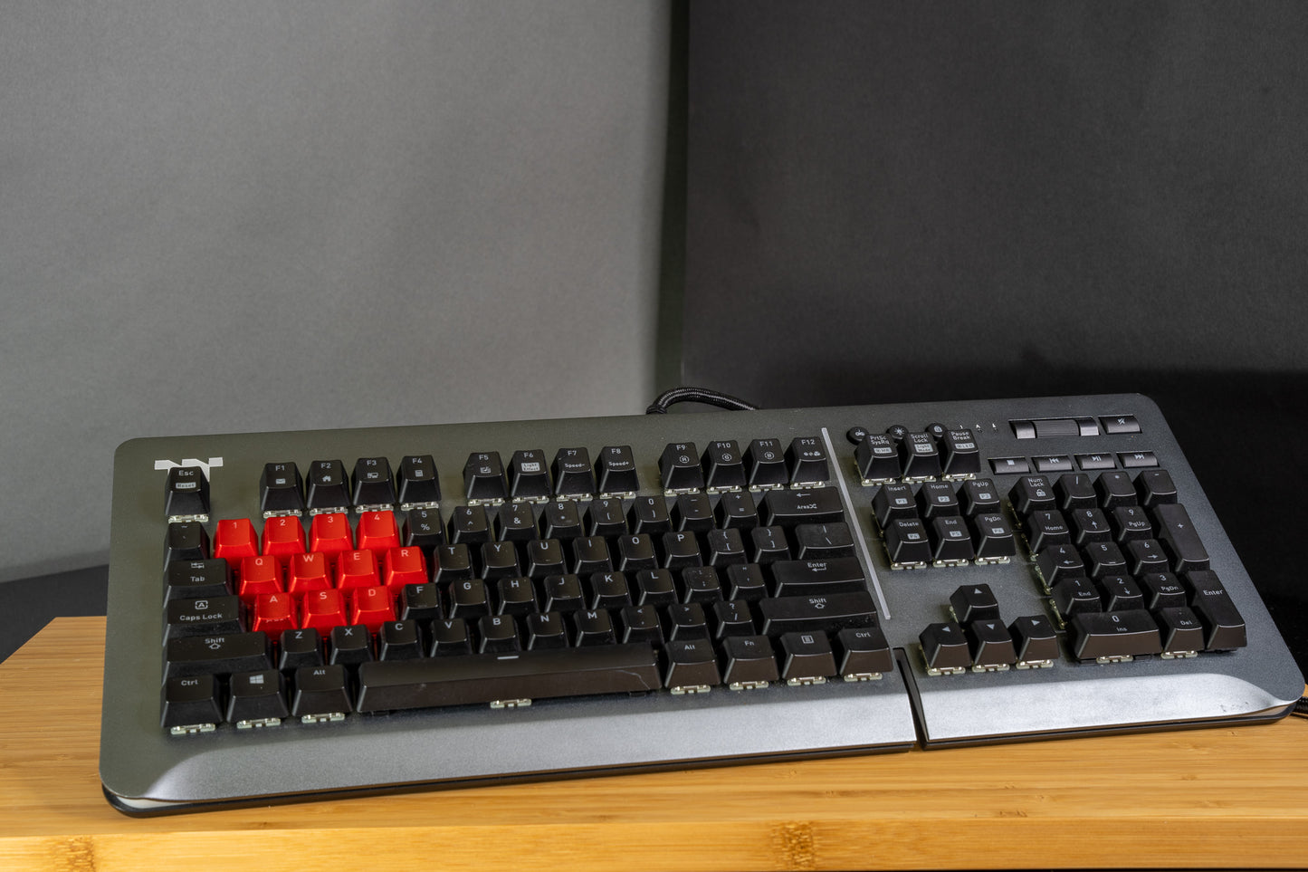Thermaltake Gaming Level 20 Titanium